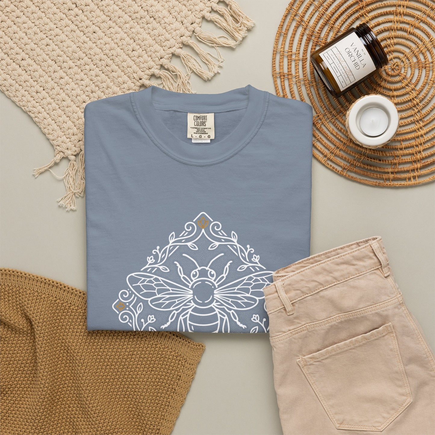 Bee Botanical T-Shirt — Vintage Floral Bee Graphic Tee