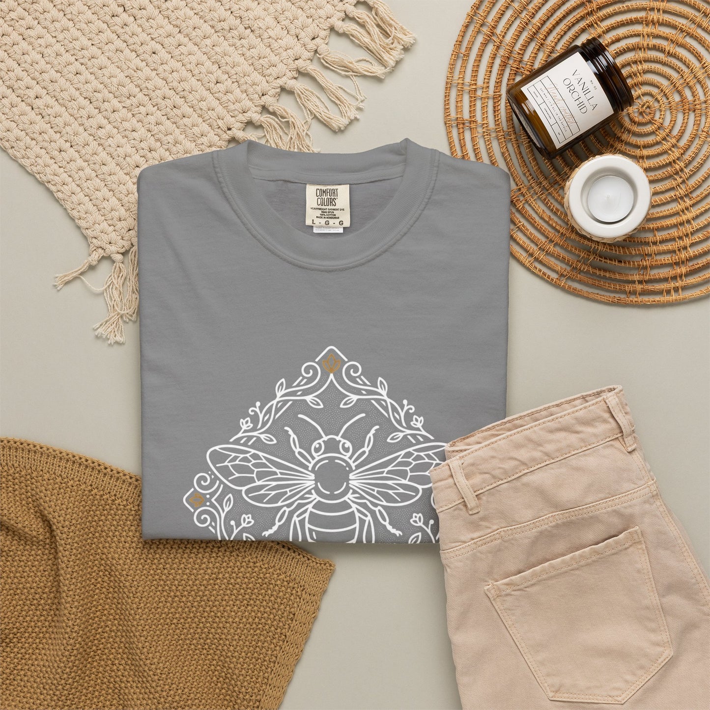 Bee Botanical T-Shirt — Vintage Floral Bee Graphic Tee