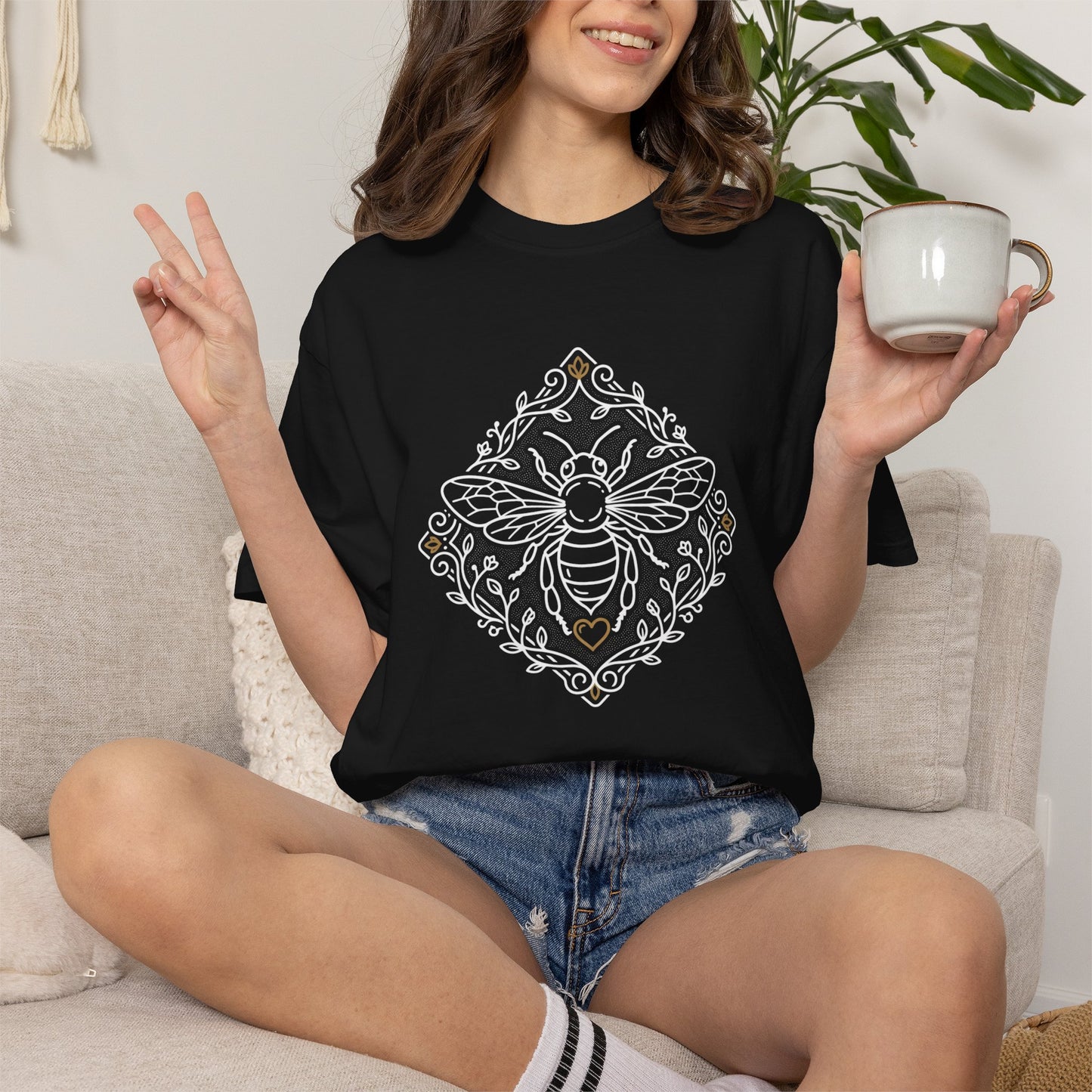 Bee Botanical T-Shirt — Vintage Floral Bee Graphic Tee